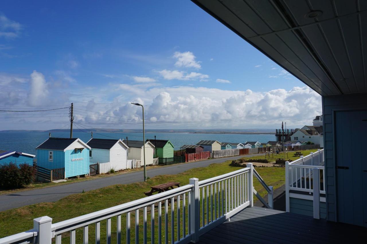 Deluxe Lundy View Villa With Sea Views 韦斯特沃德霍 外观 照片